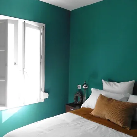 The Carpenter-centro-parking Apartment *